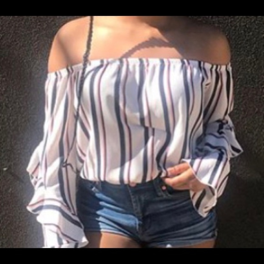 Off the shoulder cropped shirt